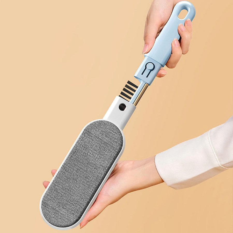 Blue Fur Reset outer brush with its nested detailing insert